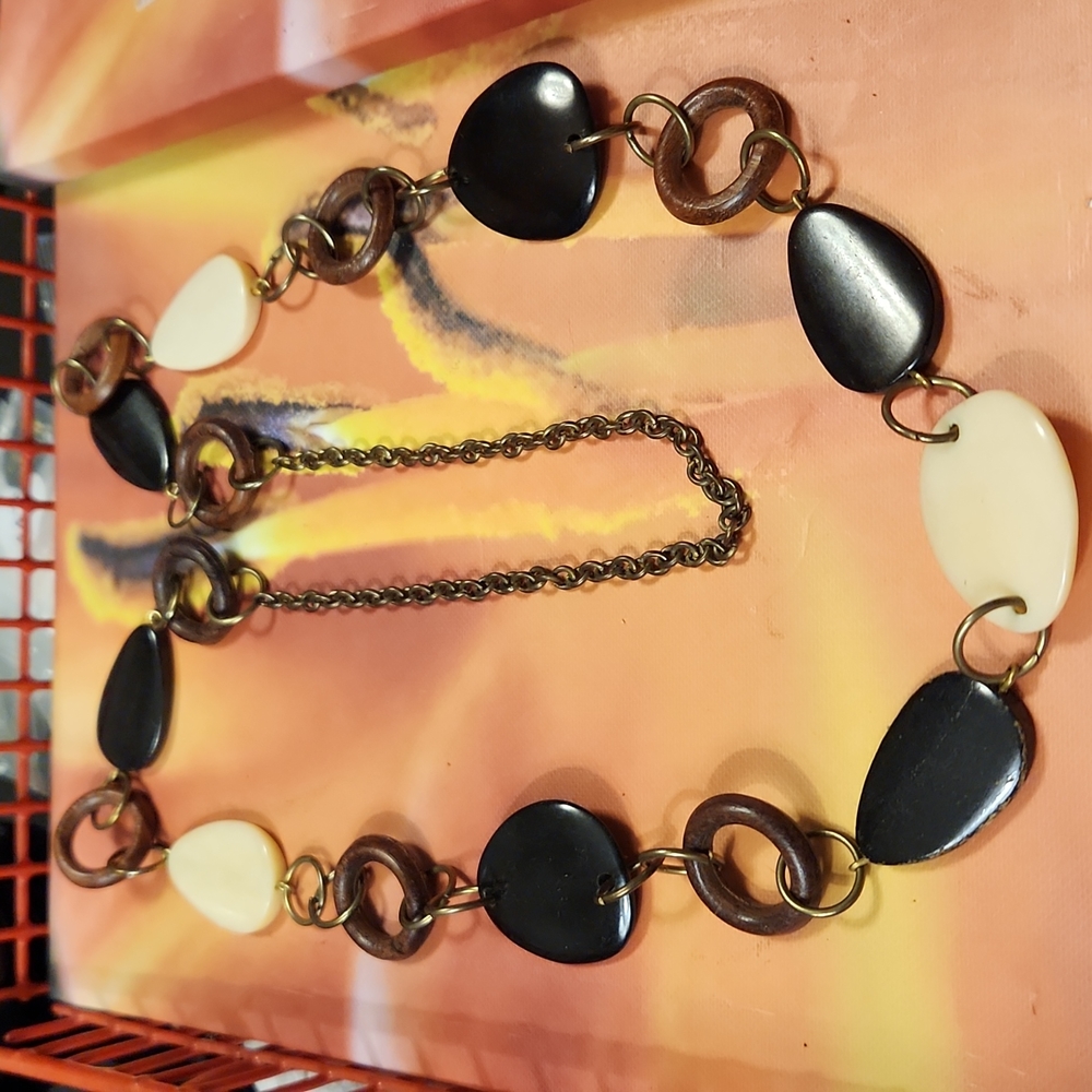 Black & Cream Chunky Necklace